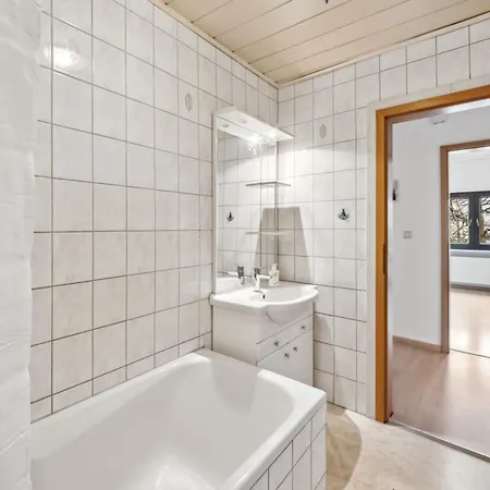 Guenstige Fuer Monteure In Smart Tv, Wifi, Parking New