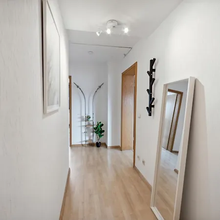 Home2stay In Parking, Smart Tv, Wifi * Hanau